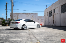 Acura TLX на дисках Vossen VFS-5