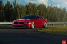 Ford Mustang GT на дисках Vossen VFS-6