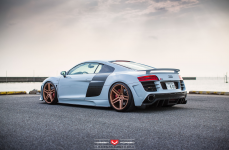 Audi R8 V10 на дисках Vossen Forged VPS-302