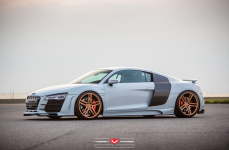 Audi R8 V10 на дисках Vossen Forged VPS-302