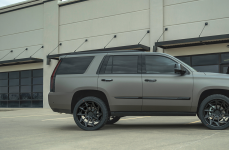 Cadillac Escalade на дисках Rotiform CVT