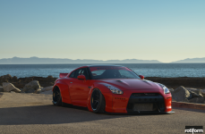 Nissan GTR на дисках Rotiform KPS