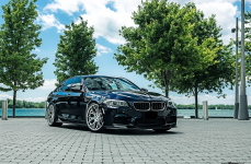 BMW 5 (F10, F11) на дисках AVANT GARDE M590