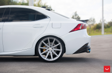 Lexus IS350 F-Sport на дисках Vossen VFS-10