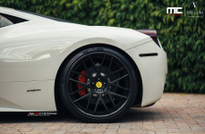 Ferrari 458 Italia на дисках Vellano VKK