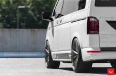 Volkswagen Transporter на дисках Vossen VFS1