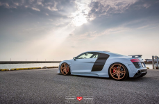 Audi R8 V10 на дисках Vossen Forged VPS-302