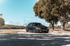 BMW F30 на дисках Velgen VMB9