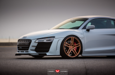 Audi R8 V10 на дисках Vossen Forged VPS-302