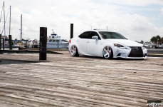 Lexus IS на дисках ROTIFORM TMB