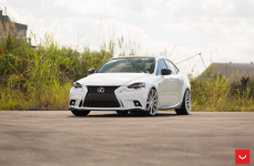 Lexus IS350 F-Sport на дисках Vossen VFS-10