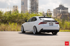 Lexus IS350 F-Sport на дисках Vossen VFS-10