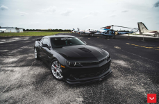 Chevrolet Camaro на дисках Vossen VFS-6