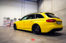 Audi RS4 на дисках Vossen Forged VPS-306