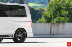 Volkswagen Transporter на дисках Vossen VFS1