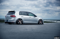 VW MK7 на дисках Rotiform TMB