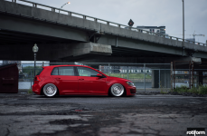 VW MK7 GTI на дисках Rotiform CCV