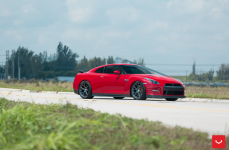 Nissan GTR на дисках Vossen VFS-6