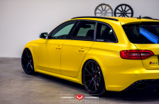 Audi RS4 на дисках Vossen Forged VPS-306