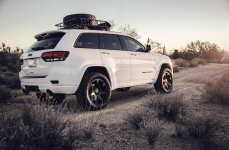 Jeep Grand Cherokee на дисках Black Rhino Mozambique