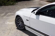 Ford Mustang GT 5.0 на дисках Velgen VMB7 