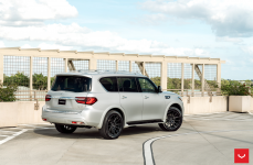 Infiniti QX80 на дисках VOSSEN HF6-1