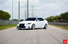 Lexus IS на дисках Vossen VFS-6