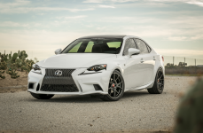 Lexus IS на дисках VORSTEINER V-FF 103