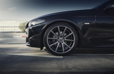 BMW F10 на дисках Vossen VFS1