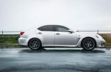 Lexus IS F на дисках Niche Misano