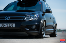 Volkswagen Tiguan на дисках Vossen x Work VWS-3