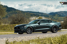 Ford Mustang на дисках Vorsteiner V-FF 101