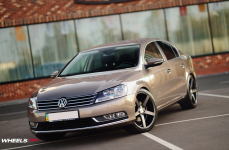 VW Passat на дисках Vossen CV3