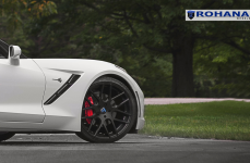 Chevrolet Stingray на дисках Rohana RC26