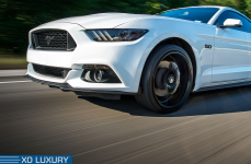 Ford Mustang GT на дисках XO Luxury Caracas