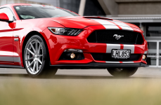 Ford Mustang GT на дисках TSW Bathurst