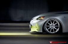 Lexus IS250 FSport на дисках Ferrada FR4