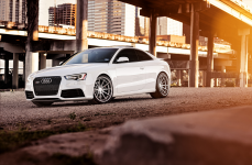 Audi RS5 на дисках Ferrada FR4