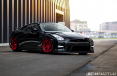 Nissan GT-R на дисках 