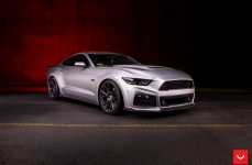 Ford Mustang на дисках VOSSEN VFS6