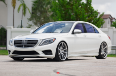 Mercedes-Benz S550 на дисках Vossen Forged VPS-301