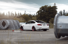 BMW F82 M4 на дисках Velos S3 Wheels