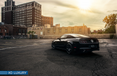 Ford Mustang на дисках XO Luxury Verona