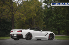 Chevrolet Stingray на дисках Rohana RC26