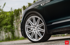 Volkswagen Tiguan на дисках Vossen CV10