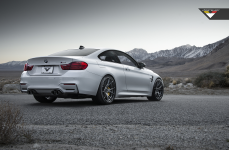 BMW F82 M4 на дисках Vorsteiner V-FF 103