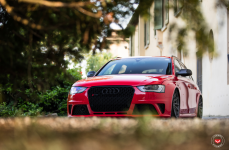 Audi RS4 на дисках Vossen Forged GNS-3