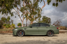 BMW M5 на дисках Vorsteiner V-FF 105