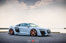 Audi R8 V10 на дисках Vossen Forged VPS-302