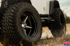 Jeep Wrangler на дисках Vossen x Work VWS-3